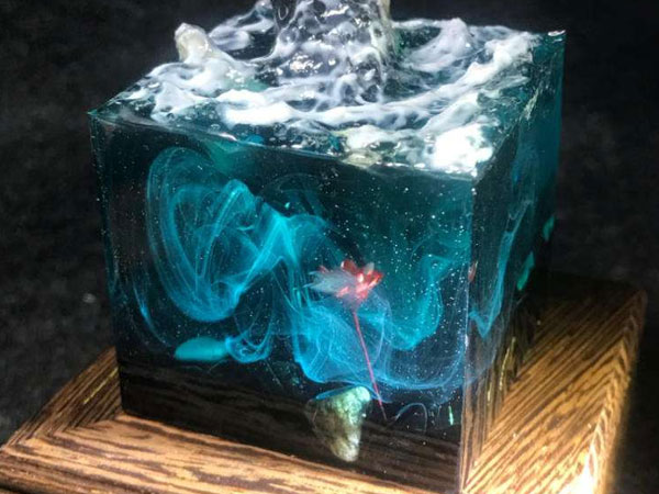 水晶滴膠與樹脂膠有什么關(guān)系，區(qū)別是什么